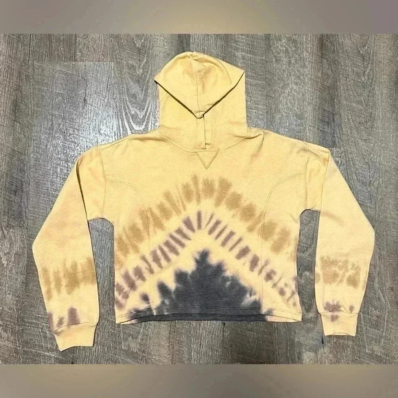 FREE 🆕Kids | Girl’s Crop Hoodie - Picture 3 of 12